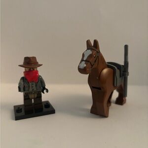 Lego Minifigure from the Lone Ranger theme sets (tlr009)